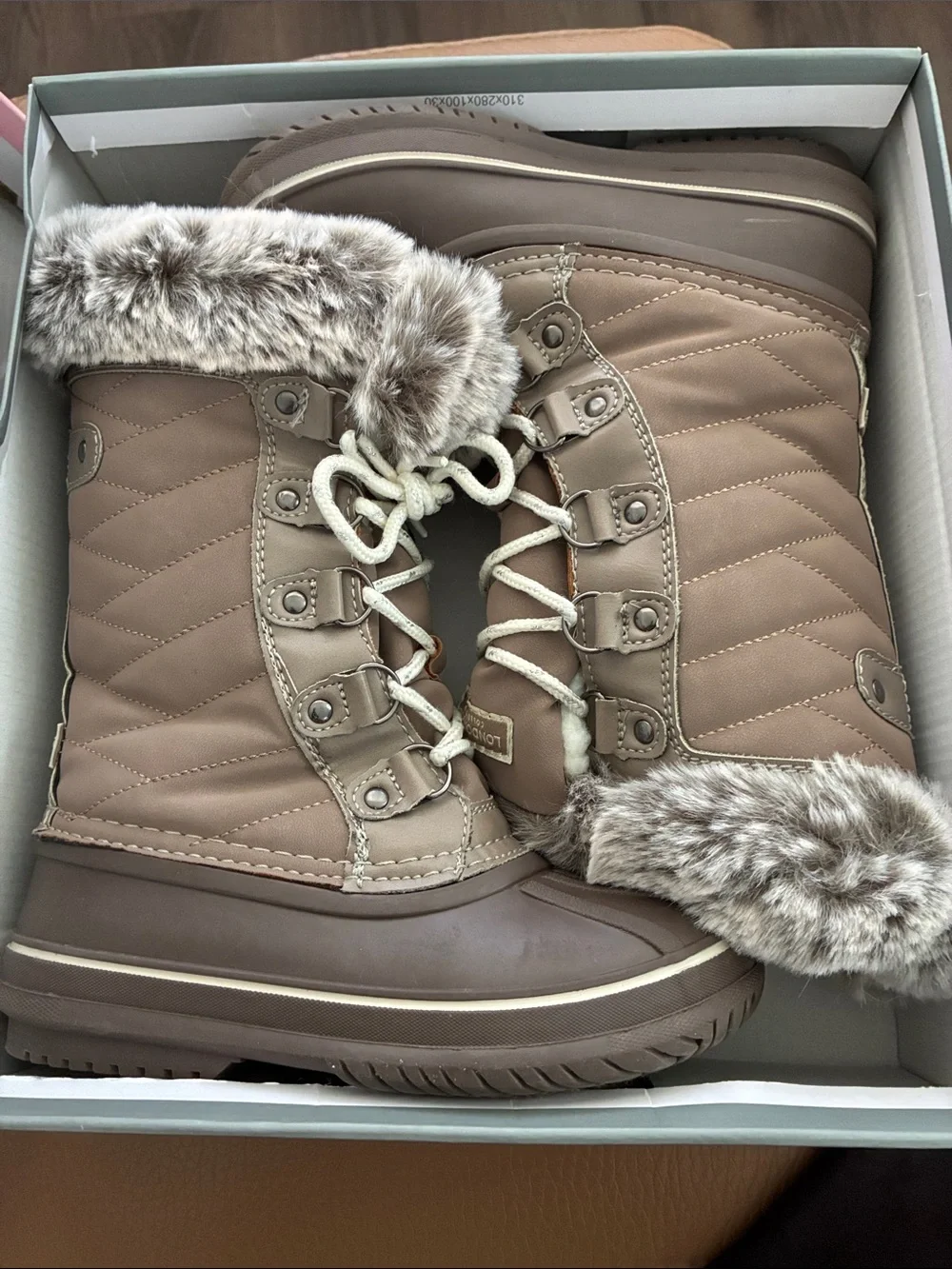 Girls London fog, snow boots insulated size 1